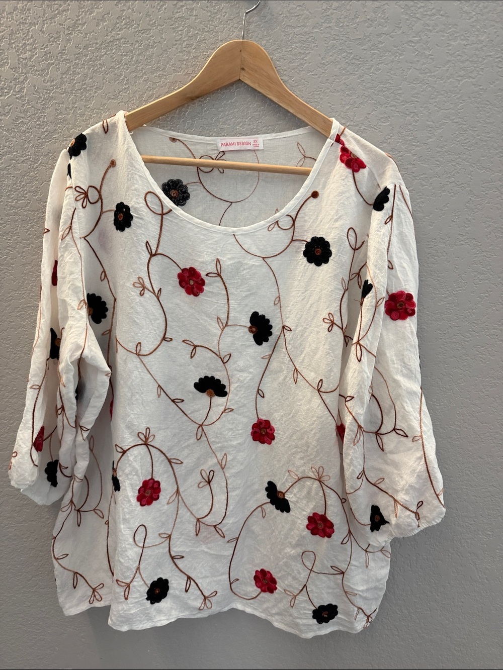 Embroidered Floral Scoop-Neck Tunic in White with Red & Black Accents